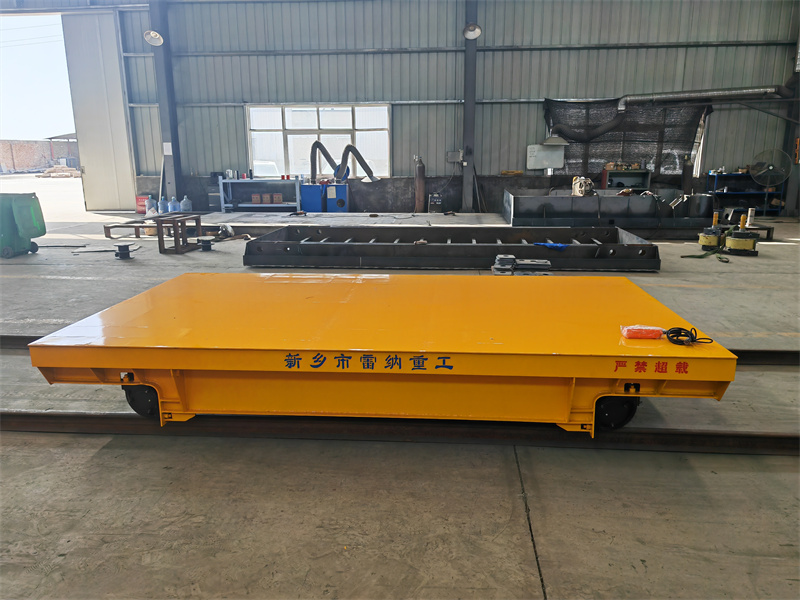 低壓軌道供電轉(zhuǎn)運(yùn)車06